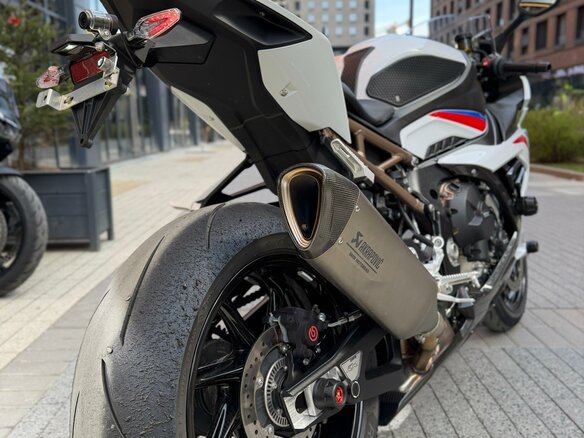 2022 BMW S 1000 RR, белый, 1950000 рублей - вид 10