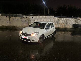 2010 Renault Sandero I, белый, 175000 рублей, вид 1