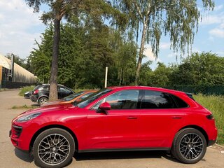 2018 Porsche Macan I, красный, 3900000 рублей, вид 5