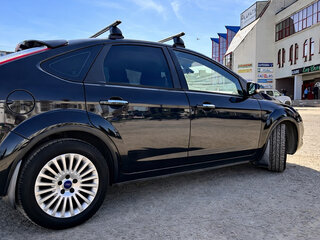 2011 Ford Focus II Рестайлинг, чёрный, 850000 рублей, вид 4