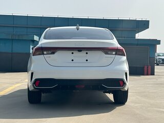 2022 Kia K3 II (China Market) Рестайлинг, белый, 1887000 рублей, вид 4