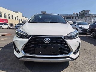 2023 Toyota Yaris L XP150 Рестайлинг, белый, 1239100 рублей, вид 2