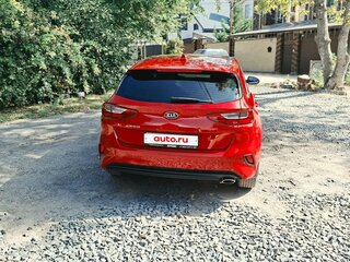 2018 Kia Ceed III, красный, 1900000 рублей, вид 3
