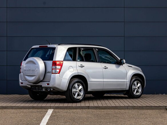 2013 Suzuki Grand Vitara II Рестайлинг 2, серебристый, 1395000 рублей - вид 5