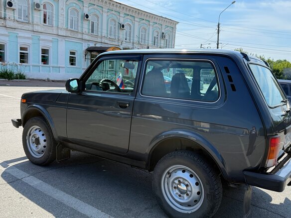 2019 Lada (ВАЗ) 2121 (4x4) I Рестайлинг, серебристый, 650000 рублей - вид 5