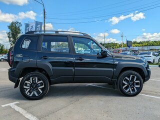 2026 Lada (ВАЗ) Niva Travel I Рестайлинг, зелёный, 1832900 рублей, вид 4