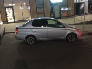 2002 Toyota Platz, серый, 220000 рублей, вид 2