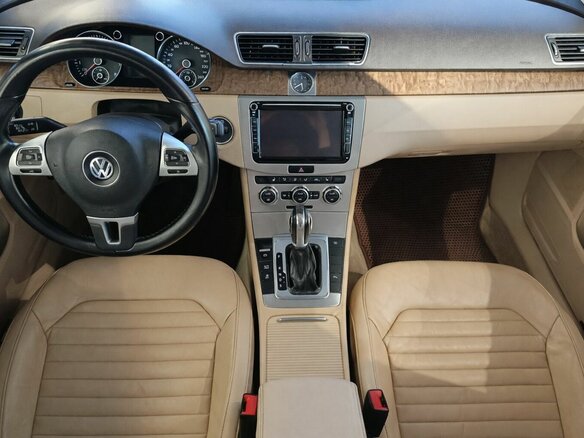 2012 Volkswagen Passat B7, белый - вид 12