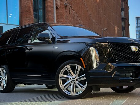 2025 Cadillac Escalade V Рестайлинг, чёрный, 19300000 рублей, вид 3