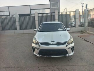 2017 Kia Rio IV, серебристый, 699000 рублей, вид 5