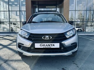 2025 Lada (ВАЗ) Granta Cross I Рестайлинг, серебристый, 1216000 рублей, вид 2