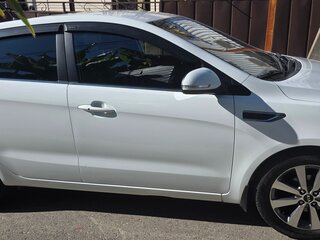 2015 Kia Rio III Рестайлинг, белый, 1350000 рублей, вид 2