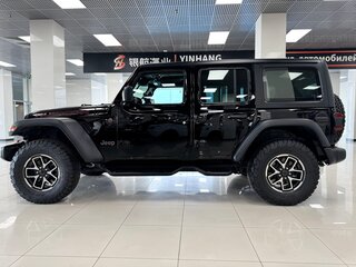 2023 Jeep Wrangler IV (JL) Рестайлинг, чёрный, 6990000 рублей, вид 2