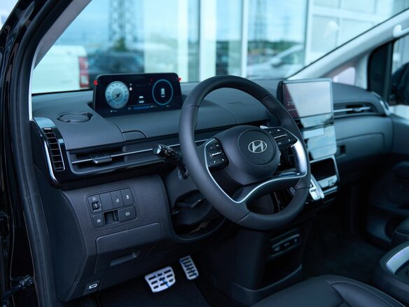 2025 Hyundai Staria I, чёрный - вид 14