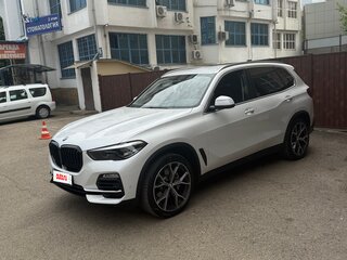 2020 BMW X5 25d IV (G05/G18), белый, 6500000 рублей, вид 2