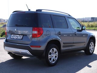 2017 Skoda Yeti I Рестайлинг, серый, 1383300 рублей, вид 5