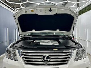 2008 Lexus LX 570 III, белый, 3890000 рублей, вид 3
