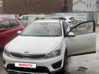 2019 Kia Rio X-Line IV, белый, 900000 рублей, вид 2