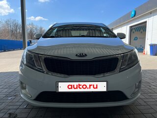 2014 Kia Rio 5-speed III, белый, 800000 рублей, вид 1