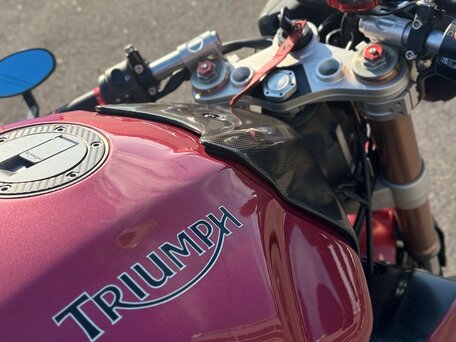 2012 Triumph Speed Triple, красный, 490000 рублей, вид 4
