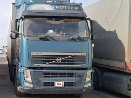2014 Volvo FH, синий, 5200000 рублей, вид 1