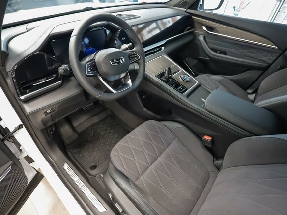 2026 Geely Monjaro I Рестайлинг, белый - вид 10