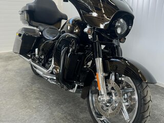 2015 Harley-Davidson CVO Street Glide, чёрный, 1399000 рублей, вид 2