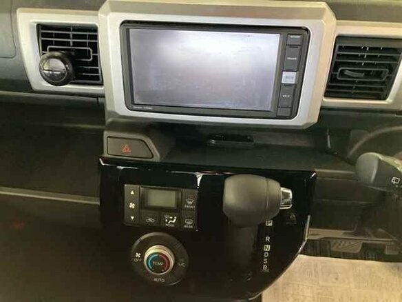 2019 Daihatsu Wake I, белый, 637000 рублей - вид 5