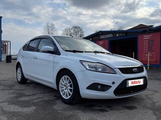 2010 Ford Focus II Рестайлинг, белый, 400000 рублей, вид 5