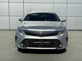 2015 Toyota Camry VII (XV50) Рестайлинг, серебристый, 2200000 рублей, вид 2