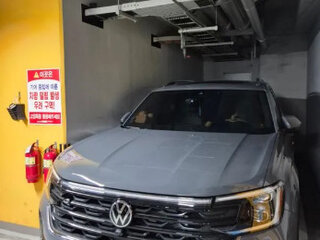 2025 Volkswagen Atlas I Рестайлинг 2, серый, 6000000 рублей, вид 3