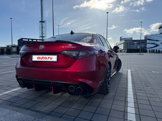 2025 Alfa Romeo Giulia Quadrifoglio II (952) Рестайлинг 2, пурпурный, 6800000 рублей, вид 4