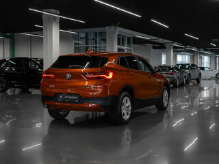 2018 BMW X2 sDrive18i I (F39), оранжевый, 2245000 рублей, вид 5
