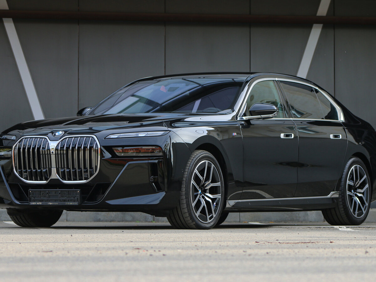Открыть фотографии: BMW 7 серии VII (G70)