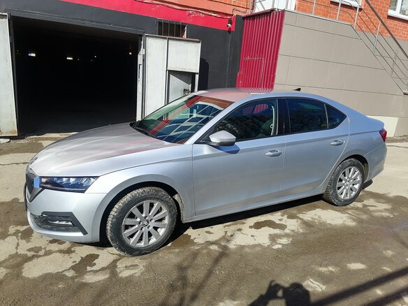 2020 Skoda Octavia IV (A8), серебристый, 2450000 рублей - вид 1