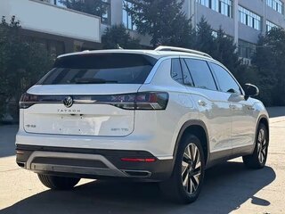 2023 Volkswagen Tayron I Рестайлинг, белый, 2530008 рублей, вид 4