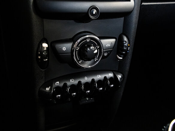 2011 Mini Hatch One II (R56) Рестайлинг, белый, 775000 рублей - вид 13