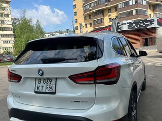 2022 BMW X1 28i sDrive II (F48) Рестайлинг, белый, 4000000 рублей, вид 5