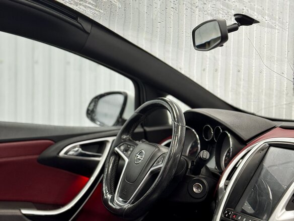2013 Opel Astra GTC J Рестайлинг, белый, 800000 рублей - вид 9