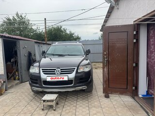 2010 Volkswagen Touareg I Рестайлинг, чёрный, 1350000 рублей, вид 1