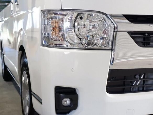 2023 Toyota HiAce H200 Рестайлинг, белый, 4989000 рублей - вид 28