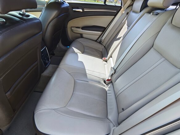 2012 Chrysler 300C II, синий, 1380000 рублей - вид 27