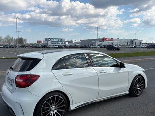 2016 Mercedes-Benz A-Класс 180 III (W176) Рестайлинг, белый, 1600000 рублей, вид 4