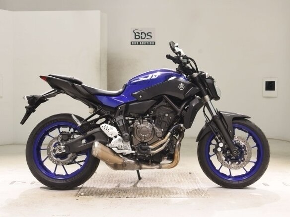 2017 Yamaha MT-07 (FZ-07), синий, 655000 рублей - вид 2