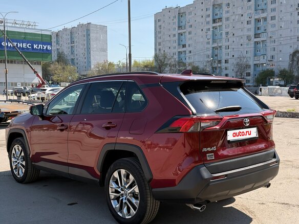 2020 Toyota RAV4 V (XA50), красный, 2925000 рублей - вид 4