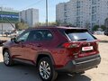 2020 Toyota RAV4 V (XA50), красный, 2925000 рублей - вид 4