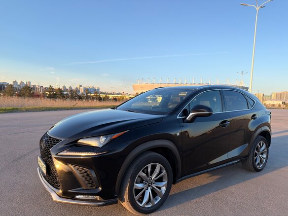 2020 Lexus NX 300 I Рестайлинг, чёрный, 3600000 рублей - вид 11