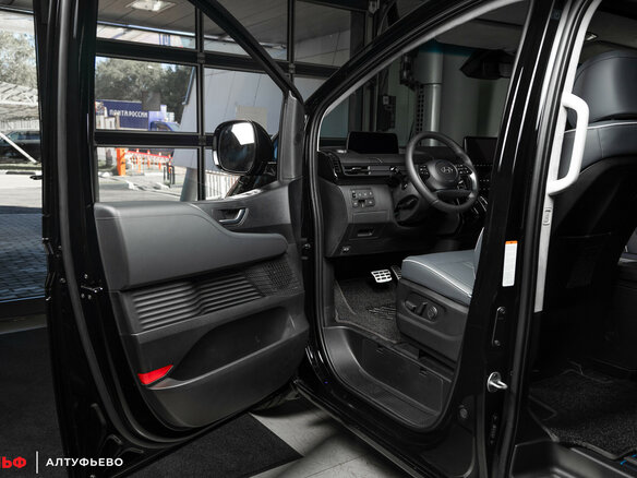 2025 Hyundai Staria I, чёрный - вид 11