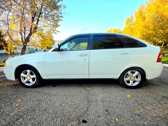 2012 Lada (ВАЗ) Priora I, белый, 390000 рублей - вид 3
