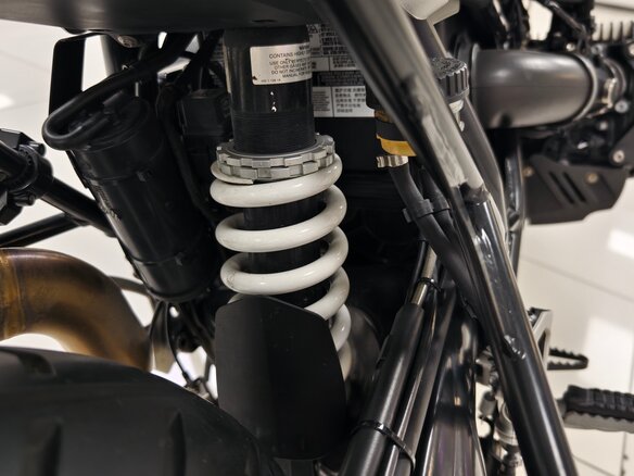 2017 BMW R Nine T Scrambler, серебристый, 1150000 рублей - вид 24